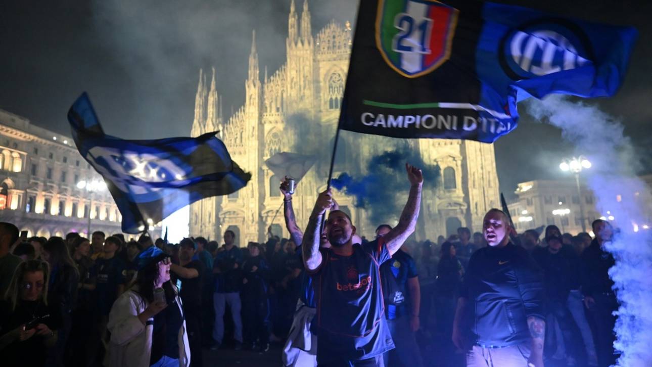 Tifosi mit ausgelassener Titelparty