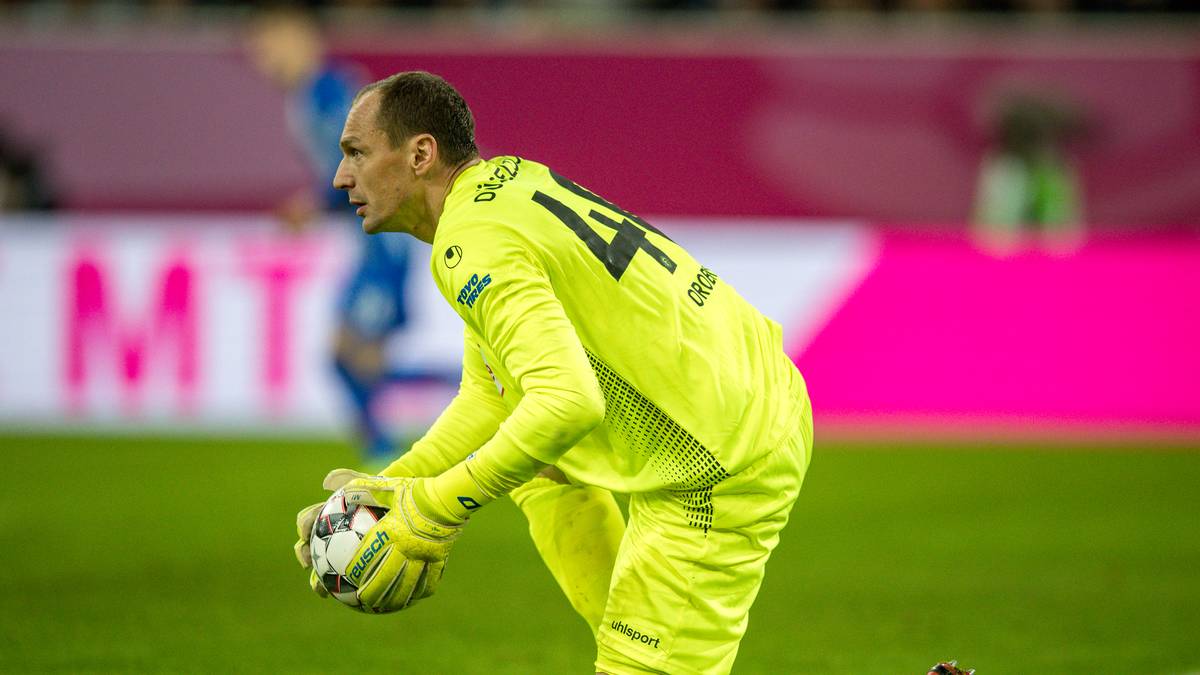 PLATZ 32: JAROSLAV DROBNY (Fortuna Düsseldorf): Weisse Westen: 0 - Gegentore: 3