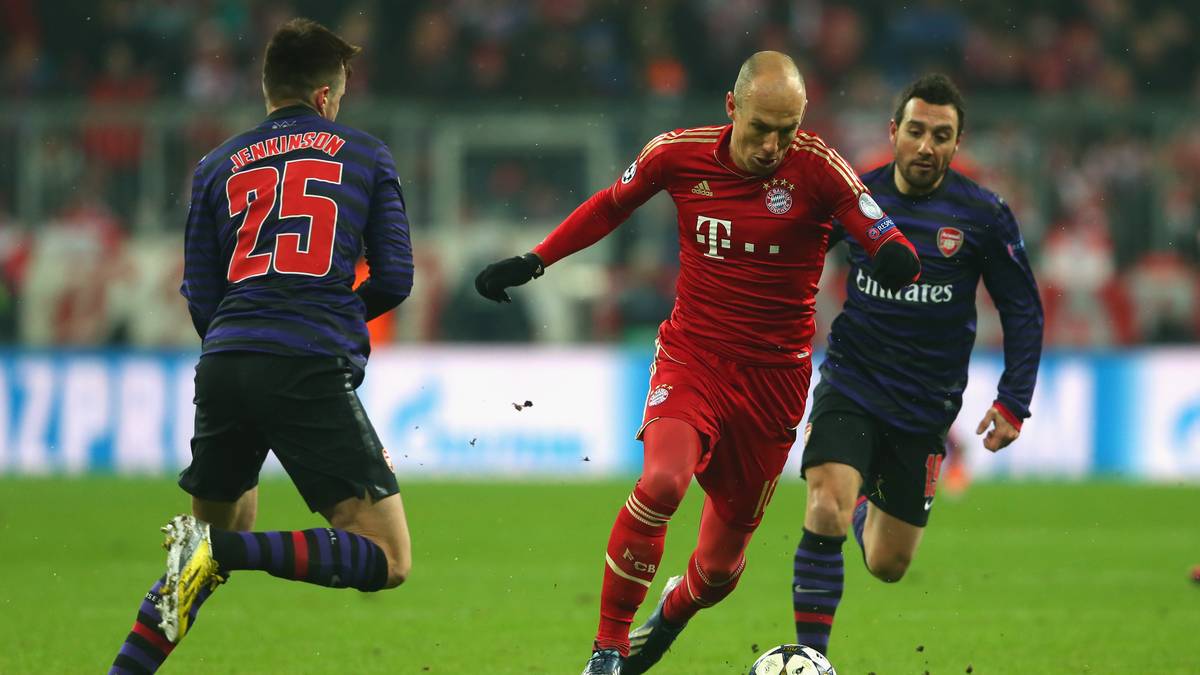 2013 - ARJEN ROBBEN (Mittelfeld): Der Niederländer stand dem alten Ribery in Nichts nach: 13 Treffer und 13 Vorlagen sprechen für sich. Die Flügelzange von 2013 sucht in dieser Weltklasse-Form ihresgleichen