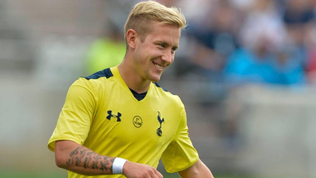Ein Jahr später gewinnt Lewis Holtby in der Kategorie U19
                  
                  
                  
                  
                  
