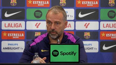 Barcelona-Trainer Hansi Flick spricht über die Verletztenmisere bei den Katalanen und lehnt einen Vergleich mit seinem früheren Arbeitgeber kategorisch ab. 