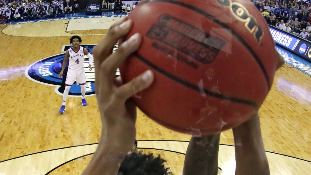 NBA-Vergleich: Chris Bosh/Amare Stoudemire - die Kings waren total heiß auf ihn, sehr beweglich für einen Big, aber eher schwacher Verteidiger und kein Shot-Blocker. Finden die Kings seine ideale Position?