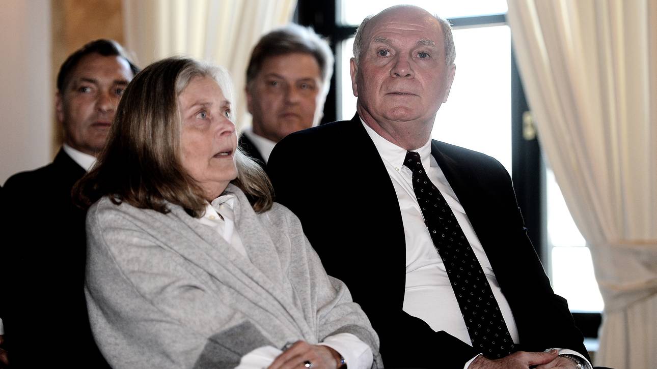 Jupp Heynckes Receives Moenchengladbach's Golden Ring