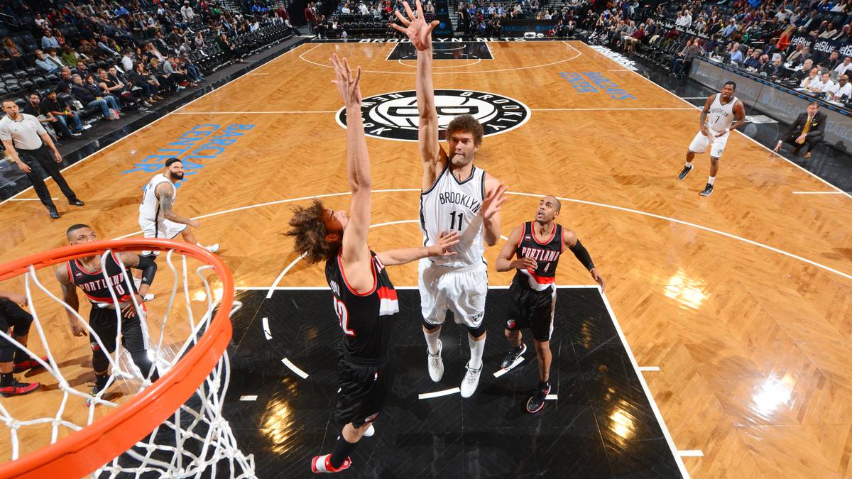 Der Punkt "geschmeidige Moves auf dem Feld" geht dagegen an Brook, der seinem Brüderchen ordentlich einschenkt. 32 Zähler legt der Nets-Center auf