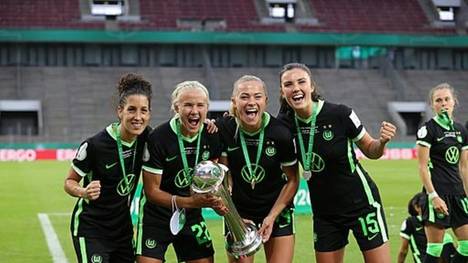 Ingrid Engen (r.) und Fridolina Rolfö (2.v.r.) verlassen Wolfsburg