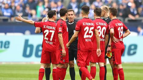 FC Schalke 04 v Sport-Club Freiburg - Bundesliga