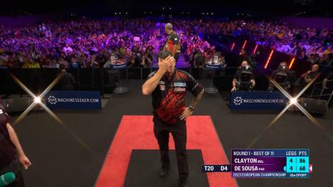 Jonny Clayton unterläuft in der entscheidenden Phase ein folgenschwerer Rechenfehler. Der Waliser scheidet dadurch in der ersten Runde der European Darts Championships aus.