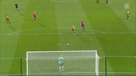 Huddersfield-Torwart Ryan Schofield glänzt gegen Watford gleich mehrfach mit starken Paraden. Dann aber verfällt er in einen folgenschweren Sekundenschlaf.