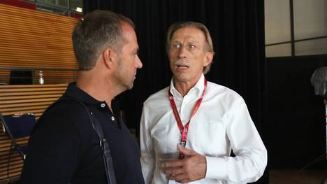 Christoph Daum (r., mit Hans-Dieter Flick) begann seine Trainerkarriere 1981 bei den Amateuren des 1. FC Köln
