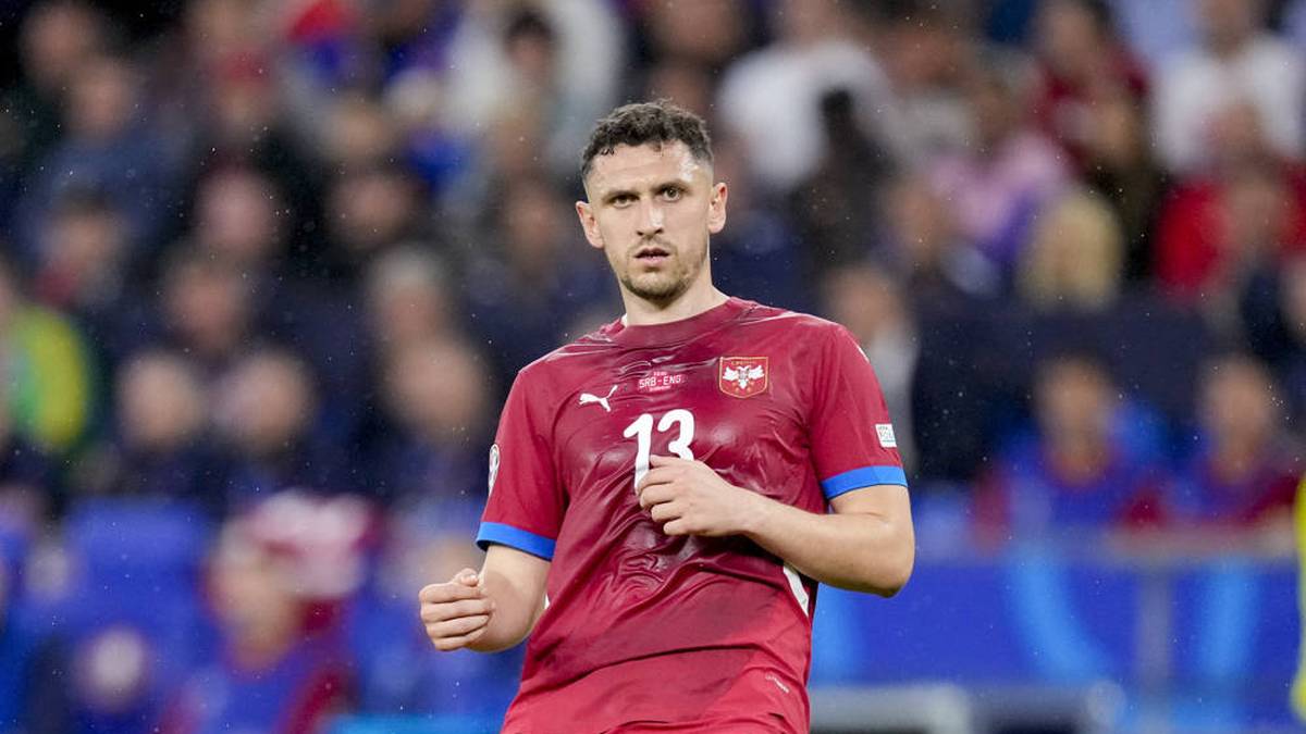 Milos Veljkovic holte mit Serbien einen Punkt gegen die Slowakei