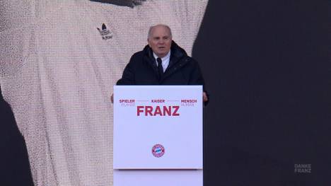 Uli Hoeneß nutzt die Gelegenheit während seiner Rede, ein klares Statement gegen die AfD zu machen. 