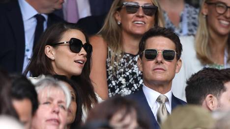 Tom Cruise mit Schauspieler-Kollegin Hayley Atwell in Wimbledon