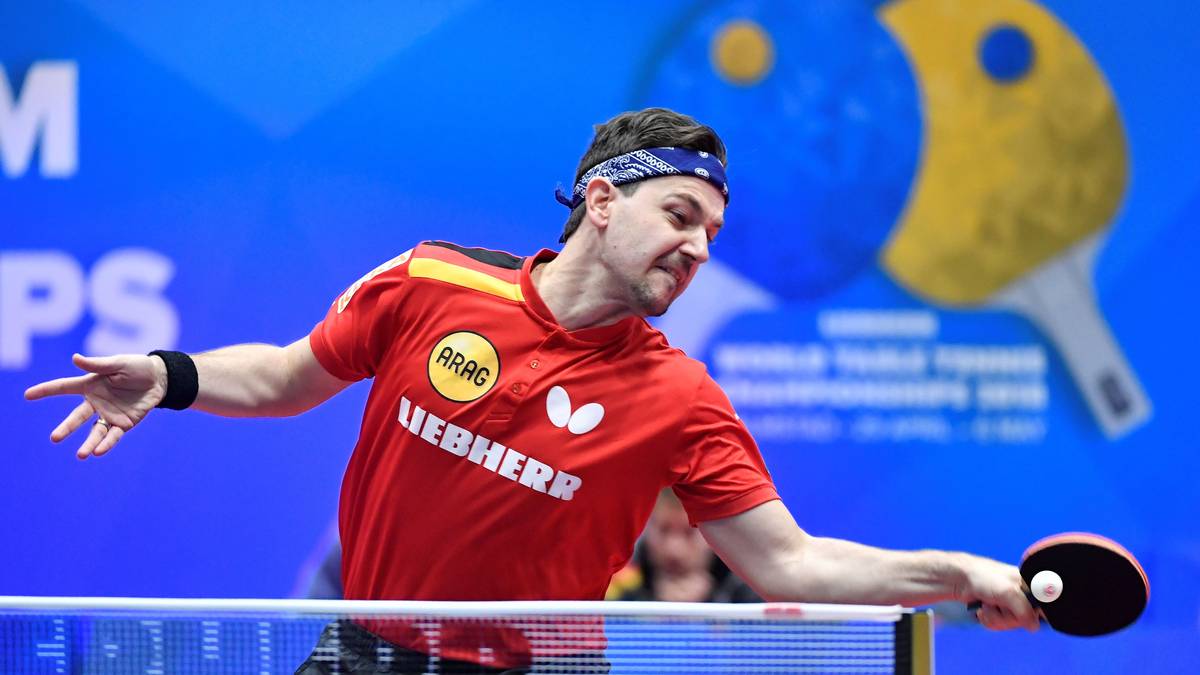 PLATZ 15 - TIMO BOLL: Es ohne olympische Goldmedaille in die Rangliste der größten deutschen Sportler zu schaffen, ist auch eine Kunst. Dass dem 38-Jährigen diese Ehre dennoch gebührt, liegt an Bolls schier unverwüstlichem Ehrgeiz. Seit beinahe 20 Jahren bietet er der Tischtennis-Macht China die Stirn - auch wenn ihm das oberste Treppchen bei Olympia verwehrt blieb