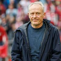 Der Freiburger Trainer Christian Streich sieht den Fußball weiter als vor 30 Jahren. Einem Coming-out steht er sehr positiv gegenüber.