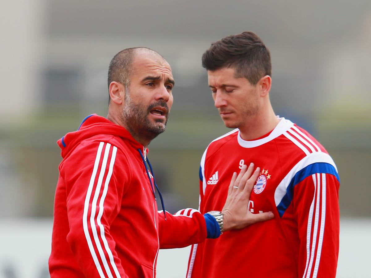 Fc Bayern Munchen Pep Guardiola Nimmt Robert Lewandowski In Schutz