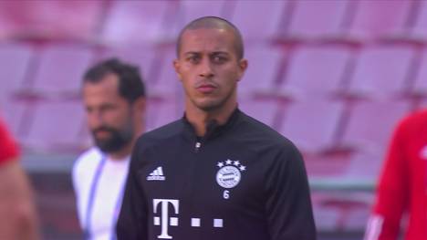 Der FC Bayern startet am Dienstag mit Corona-Tests und Cybertraining in die Vorbereitung auf die neue Saison. Am heutigen Dienstag sind allerdings noch nicht alle Bayern-Spieler mit an Bord. 