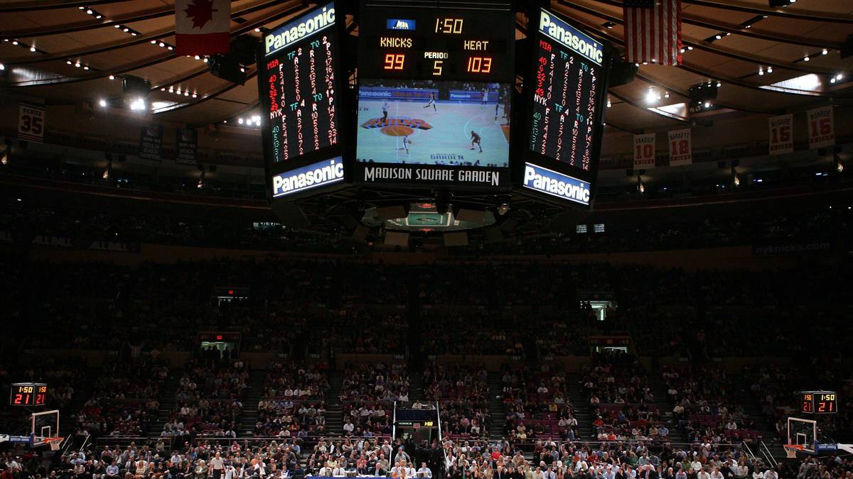 Der Madison Square Garden ist die wohl berühmteste Mehrzweckarena der Welt und beheimatet unter anderem die New York Knicks in der NBA. Die Halle hat sogar ihren eigenen Fernsehsender