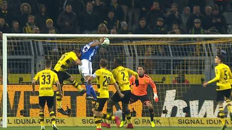 Das Revierderby am 25.11.2017 scheint nach einem 0:4 zur Halbzeit für den BVB entschieden. Naldo veredelt die Schalker Aufholjagd in der Nachspielzeit mit dem Treffer zum 4:4.