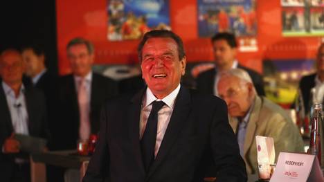 Gerhard Schröder ist Aufsichtsrats-Vorsitzender bei Hannover 96