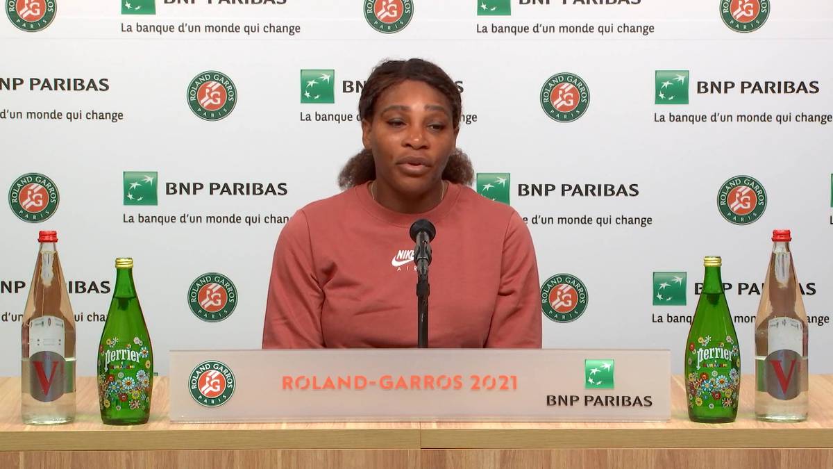 Serena Williams unterstützt die von den French Open zurückgetretene Naomi Osaka