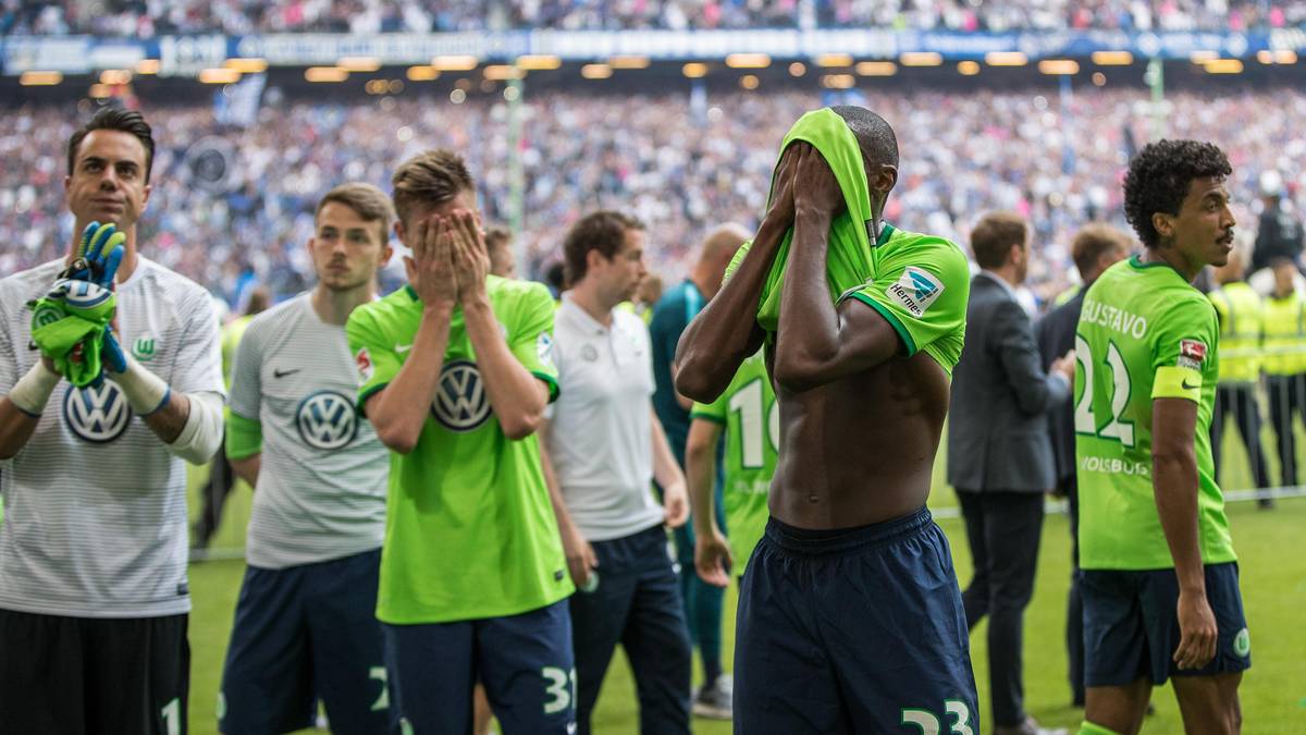 Denn sollten die "Wölfe" in der Relegation gegen Eintracht Braunschweig (Hinspiel Do., 20.30 Uhr im LIVETICKER) den Kürzeren ziehen, würde ihr Teil des Kuchens nach dem Verteilungsschlüssel an die restlichen Klubs umverteilt. SPORT1 zeigt die TV-Geld-Rangliste der Bundesliga