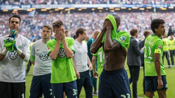 Der VfL Wolfsburg muss nach der Pleite in Hamburg in die Relegation