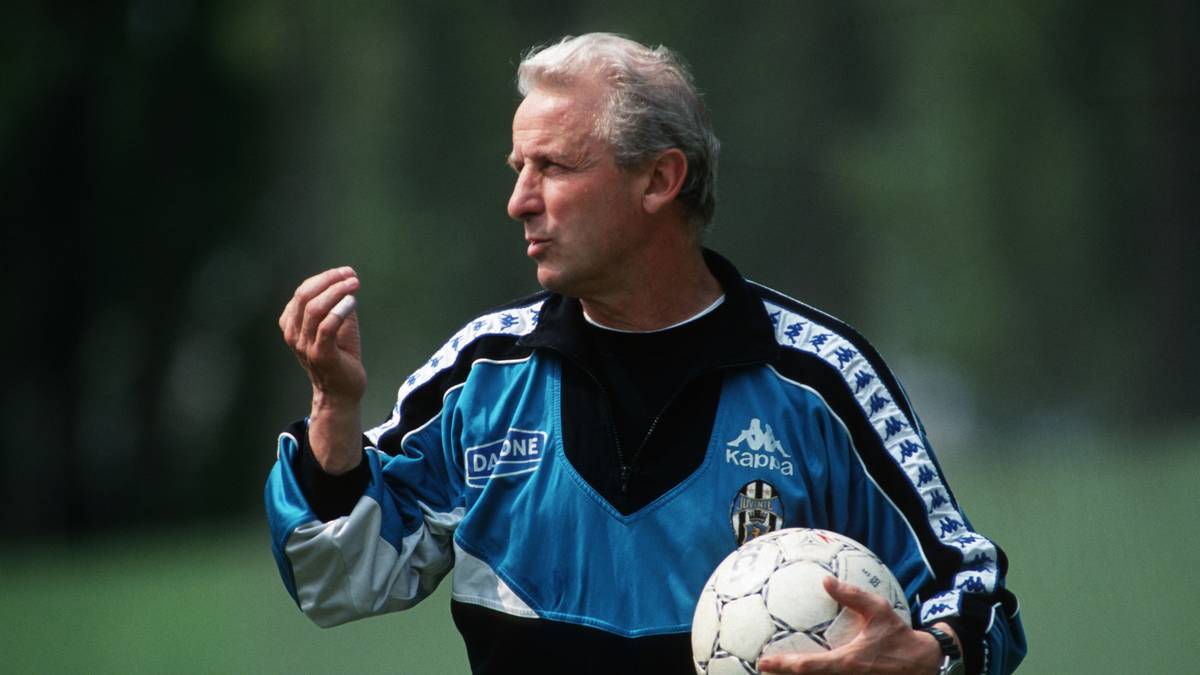 PLATZ 7 - GIOVANNI TRAPATTONI (66 Jahre und 286 Tage): Einer von nur vier Trainern, die in vier verschiedenen Ländern Meister wurden. Trapattoni startet seine Karriere 1974 beim AC Milan. In den darauffolgenden 20 Jahren folgen Engagements bei Juventus und Inter Mailand, bei denen er unter anderem sieben Mal italienischer Meister und drei Mal UEFA-Pokal Sieger wird