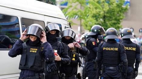 Polizeikräfte in Prag