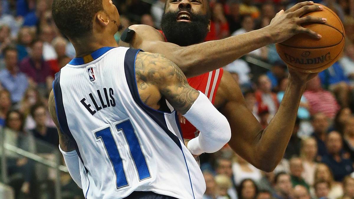 Diesmal bekommen es Monta Ellis und Co. mit James Harden und den Houston Rockets zu tun. Gefangene werden keine gemacht, die Ellenbogen werden schon früh ausgefahren