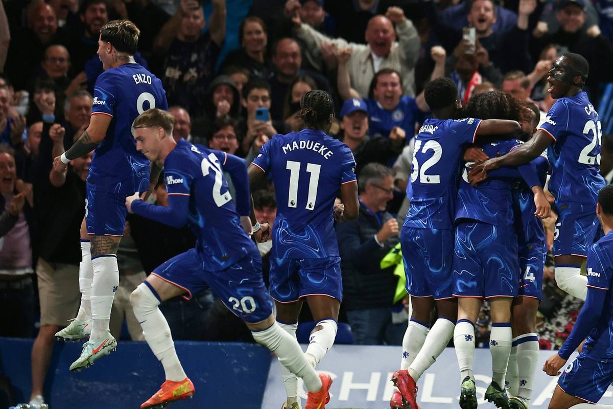 Cucurella lässt ManUnited leiden
