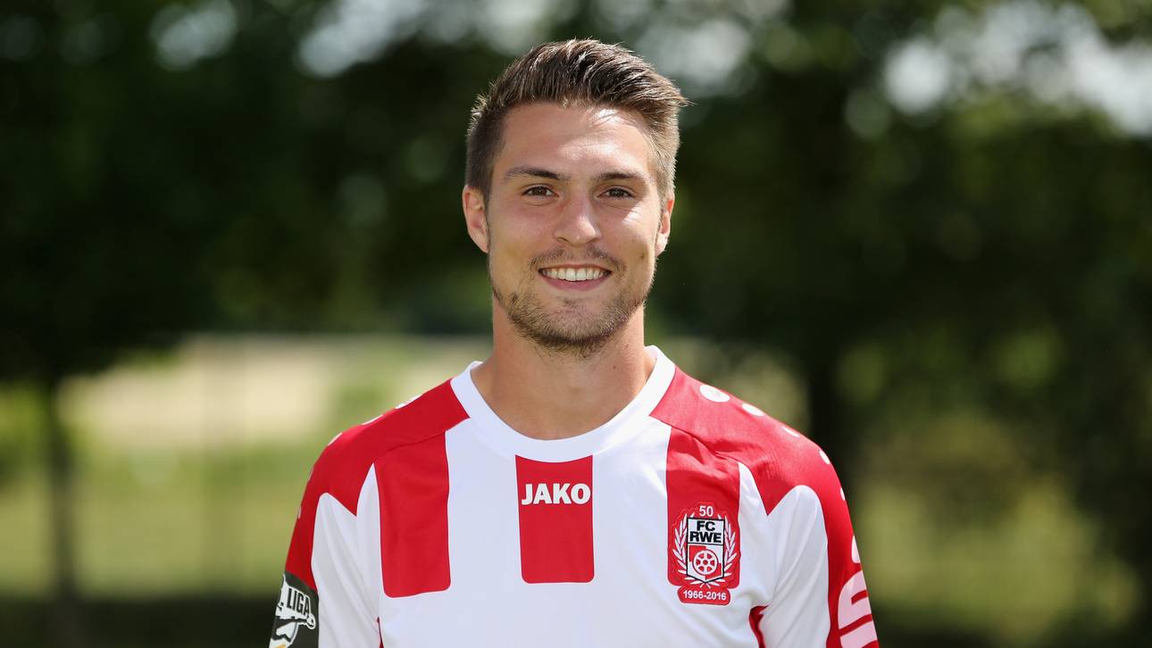 Angreifer Szimayer verlässt Erfurt