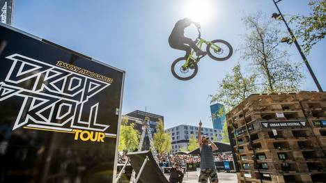 Drop and Roll beim UCI MTB World Cup in Nové Město