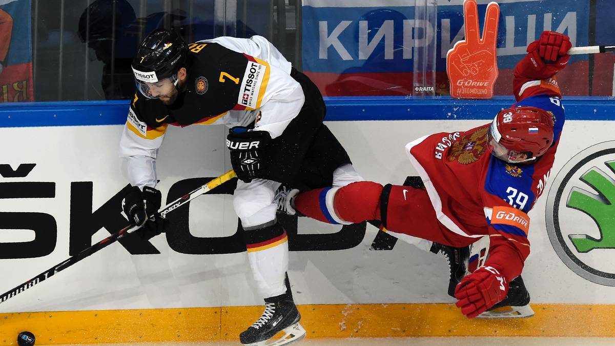 DARYL BOYLE (30, Red Bull München, Verteidiger): Der Abwehrspieler besitzt sowohl die deutsche als auch die kanadische Staatsbürgerschaft. Er bringt Führungsqualitäten mit ins Team und ist besonders im Powerplay dank seiner harten Schlagschüsse gefährlich. Debütierte 2013 im Rahmen des Deutschland Cups für die DEB-Auswahl