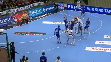 Der VfL Gummersbach gewinnt das so wichtige Bundesliga-Derby und scheint auf Kurs Platz sechs und somit "Internationales Geschehen" zu sein. Dabei trumpft ein deutscher Nationalspieler abermals auf. 