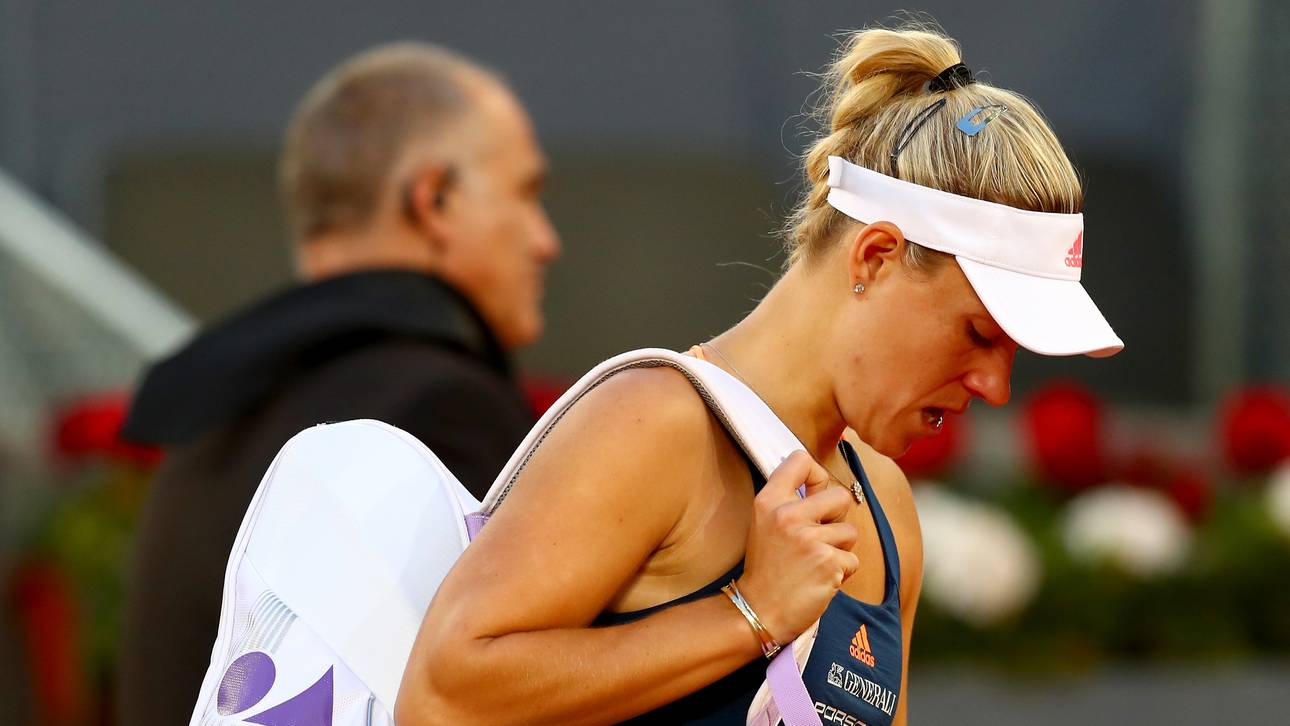 Chancenlose Kerber gibt verletzt auf