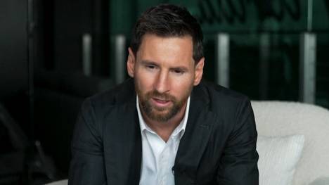Der ehemalige Barca-Superstar Lionel Messi öffnet sich in einem Interview über das Aus bei den Katalanen und die Zeit danach bei PSG. Der Argentinier erklärt, warum er es in Frankreich so schwer hatte.