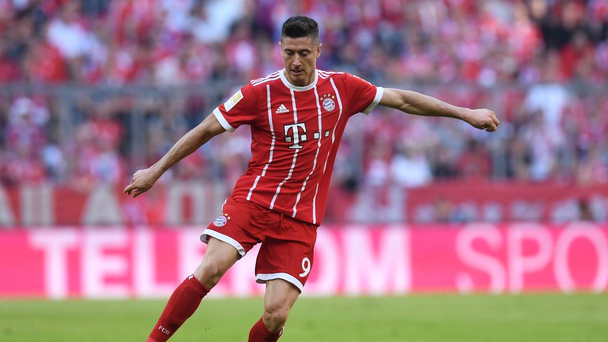 ROBERT LEWANDOWSKI: Hat in der laufenden Spielzeit schon drei Mal so viele Bundesliga-Tore (neun) erzielt wie Augustin, lässt aber hin und wieder die Bindung zum Spiel vermissen. Ist auch in den ganz großen Partien wie gegen Paris Saint-Germain eher abgetaucht. UNENTSCHIEDEN - 8:8