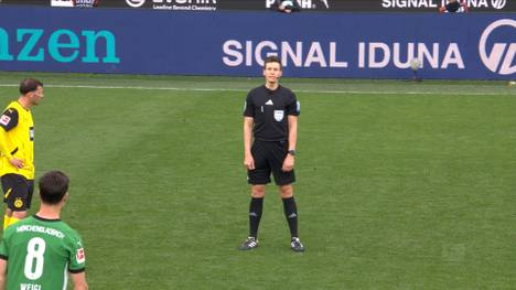 Schiedsrichter Daniel Siebert hat beim Bundesligaspiel zwischen dem BVB und Mönchengladbach mit einem harmlosen Versprecher für Lacher gesorgt.