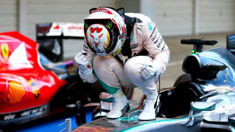 Weltmeister Lewis Hamilton gewinnt in Suzuka vor Nico Rosberg und Sebastian Vettel