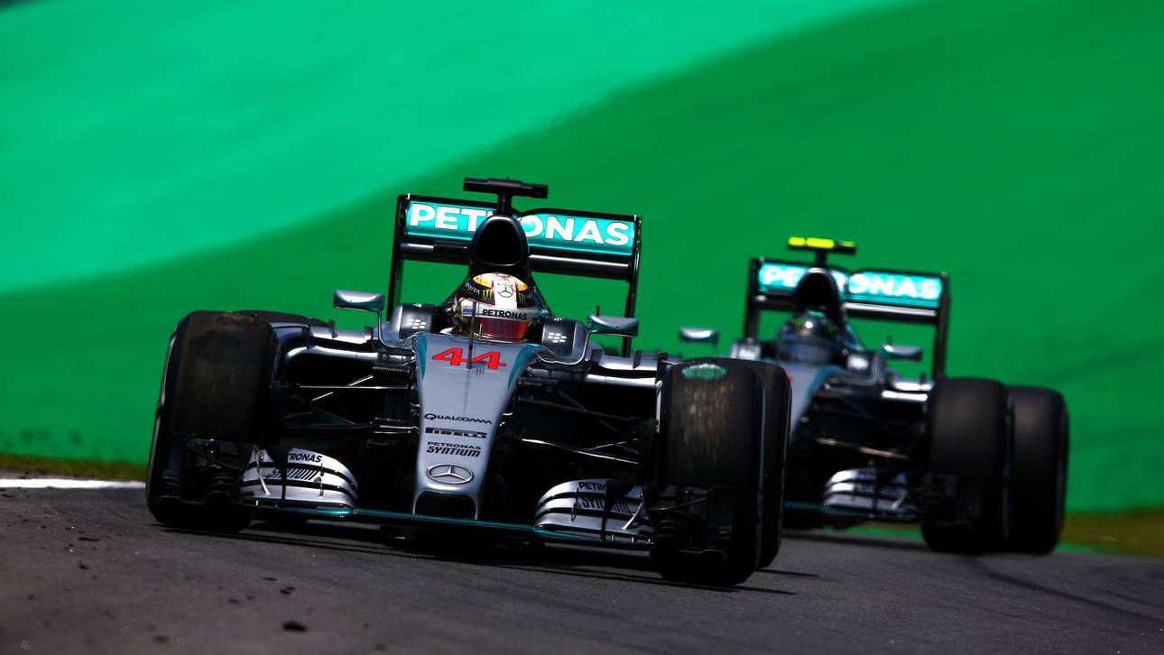 Hamilton dominiert vor Rosberg