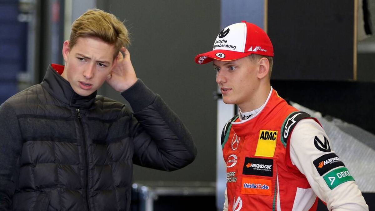 David und Mick Schumacher bei einer Demofahrt auf dem Nürburgring 2018