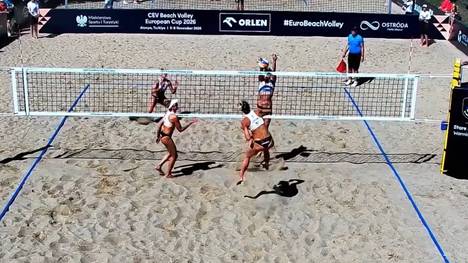 Im deutschen Duell am Auftakttag der Beachvolleyball-EM setzen sich Linda Bock und Lea Kunst gegen Louisa Lippmann und Melanie Paul nach drei Sätzen durch.