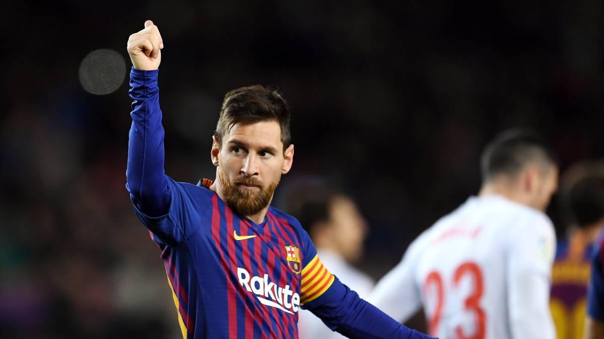 PLATZ 1 - LIONEL MESSI: Ganz oben steht niemand anderes als Messi. 400 Tore in 435 Spielen - diese Marke ist bislang unerreicht und wird wohl über Jahrzehnte Bestand haben. Messis Torquote liegt bei sehenswerten 0,92 Treffern pro Partie. Er wird noch zahlreiche weitere Treffer schießen und seine Führung weiter ausbauen