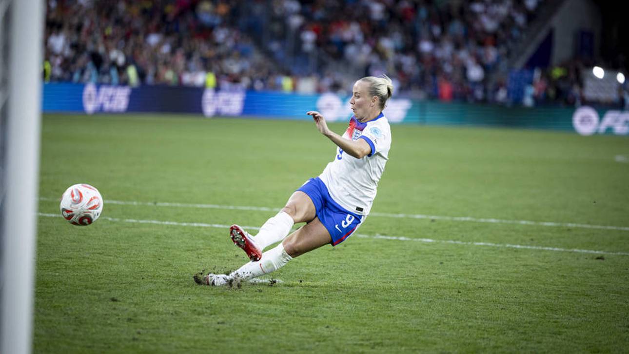 Skurriler Moment beim Elfer-Schießen