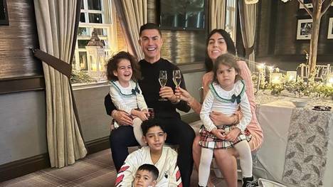 Das neue Jahr hat begonnen, 2022 ist da! Während Cristiano Ronaldo für seinen Instagram-Post verspottet wurde, machte Erling Haaland eine Kampfansage an das neue Jahr.