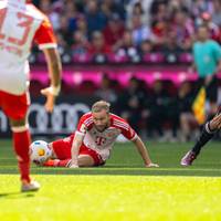 Bayern-Star Konrad Laimer muss gegen Eintracht Frankfurt verletzt ausgewechselt werden. Dem Rekordmeister droht damit der nächste Ausfall vor dem Kracher gegen Real Madrid.
