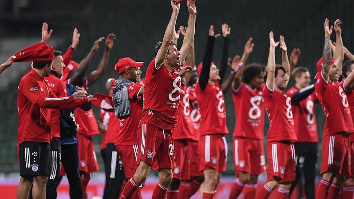 Der FC Bayern wird zwischen dem Pokalfinale und der Fortsetzung der CL für zwölf Tage in den Urlaub gehen. Das hat Vorstandsboss Karl-Heinz Rummenigge angekündigt. 