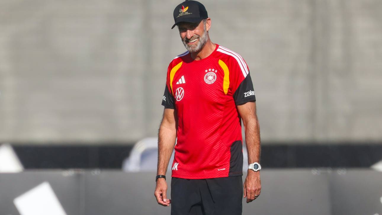 DFB-Training mit komplettem Kader