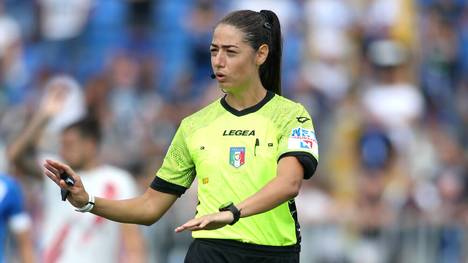 Maria Sole Ferrieri Caputi wird als erste Schiedsrichterin in der Serie A arbeiten