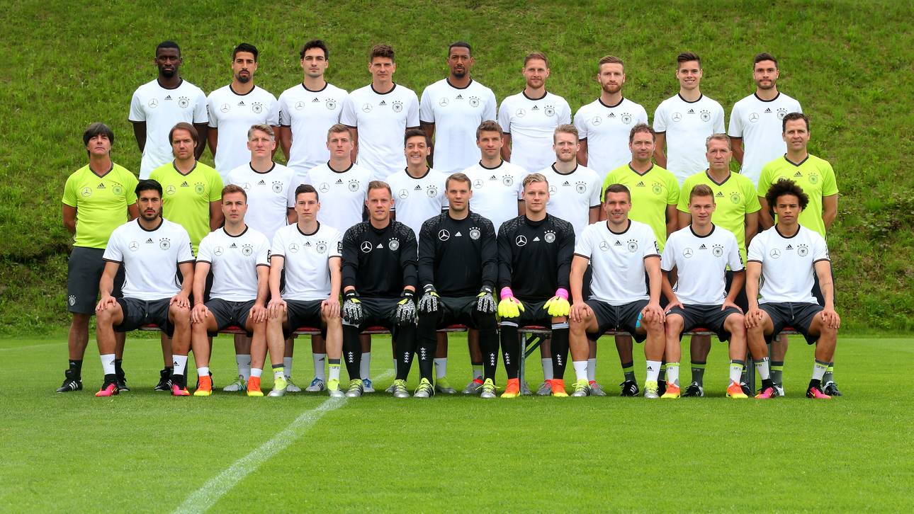 DFB präsentiert Mannschaftsfoto